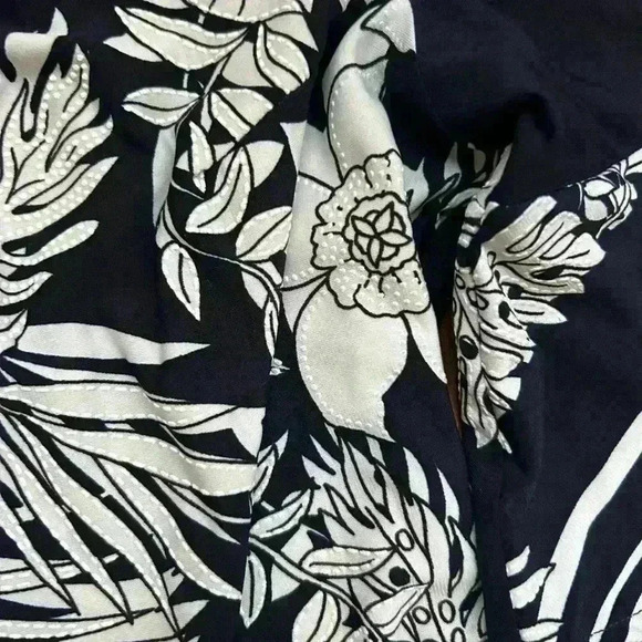 Glamour Navy and White Floral Print Maxi Dress With Bell Sleeves - Picture 6 of 10